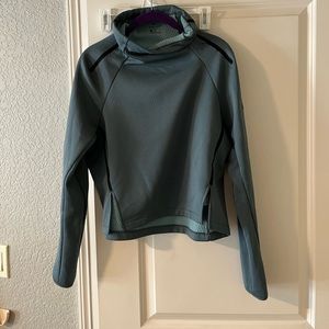 Cropped Nike hoodie